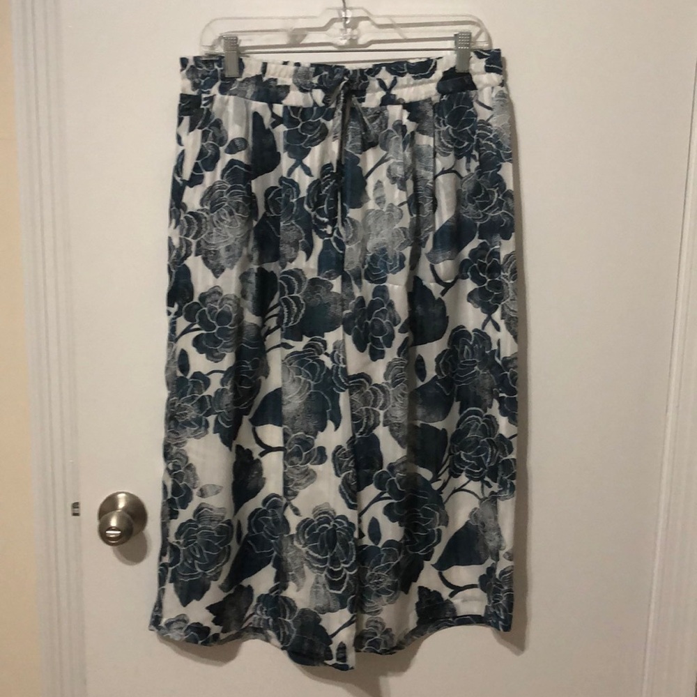 LOFT ( Lou & Grey ) skort